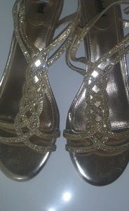 Unlisted short heels